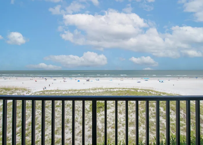 Apartment Surfside 402 *