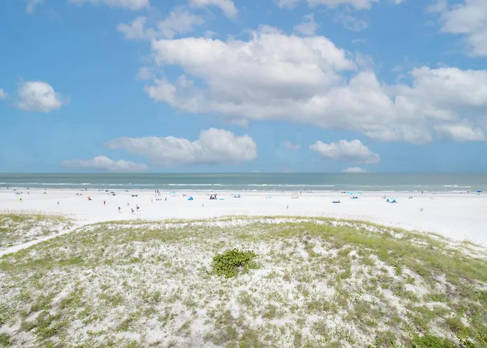Surfside 402 Apartment